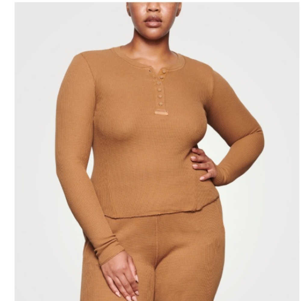 SKIMS Waffle Henley Top